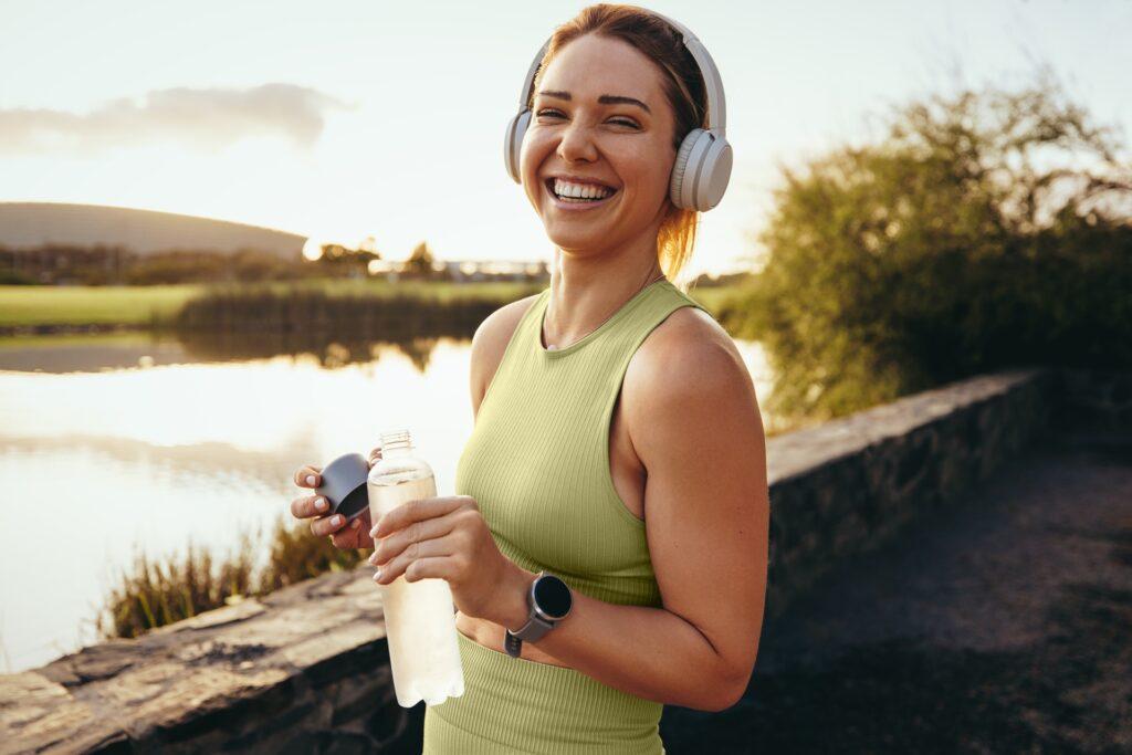 Frau beim Joggen - Flerbar Pods im Umfeld eines gesunden Lifestyles