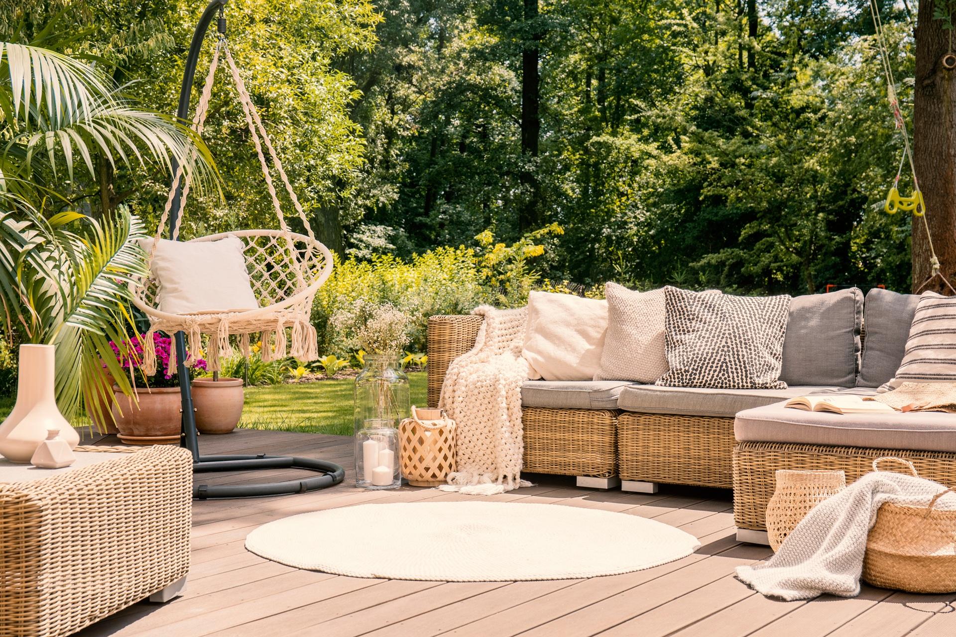 Pavillon kaufen für Outdoor-Lounge-Bereich